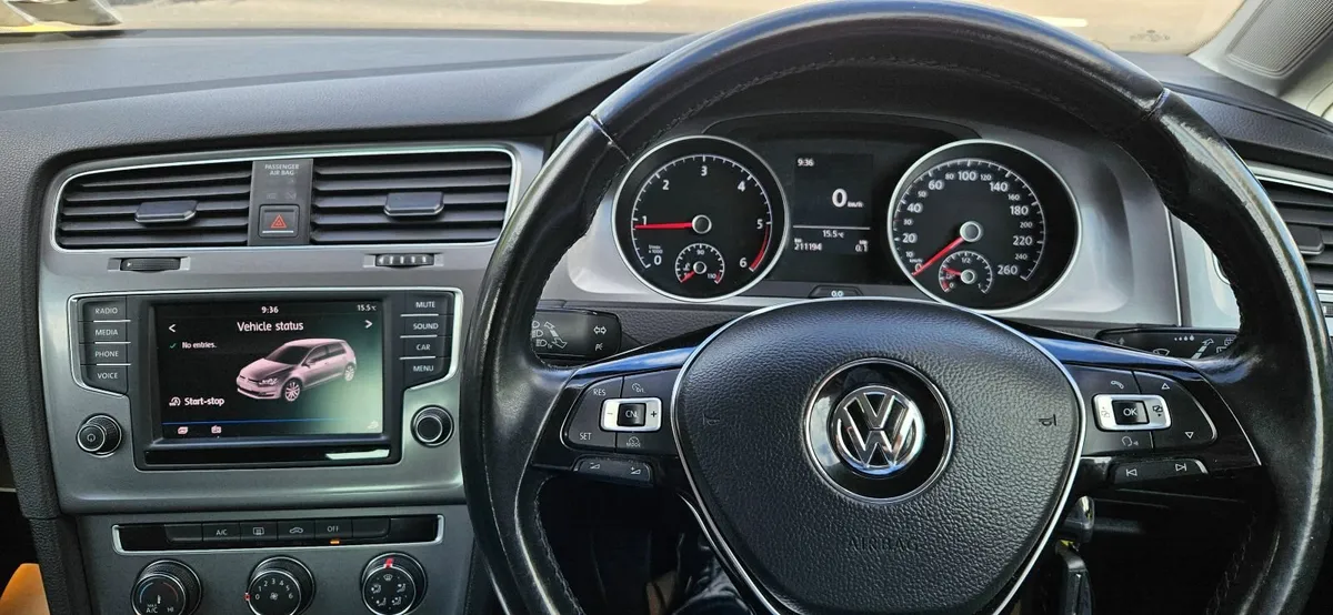 Volkswagen Golf 2017 - Image 2