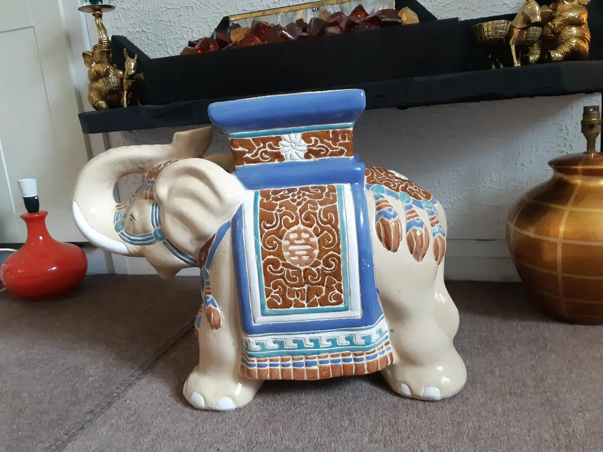 Lovely Large Vintage Ceramic Plant Stand. - Image 1