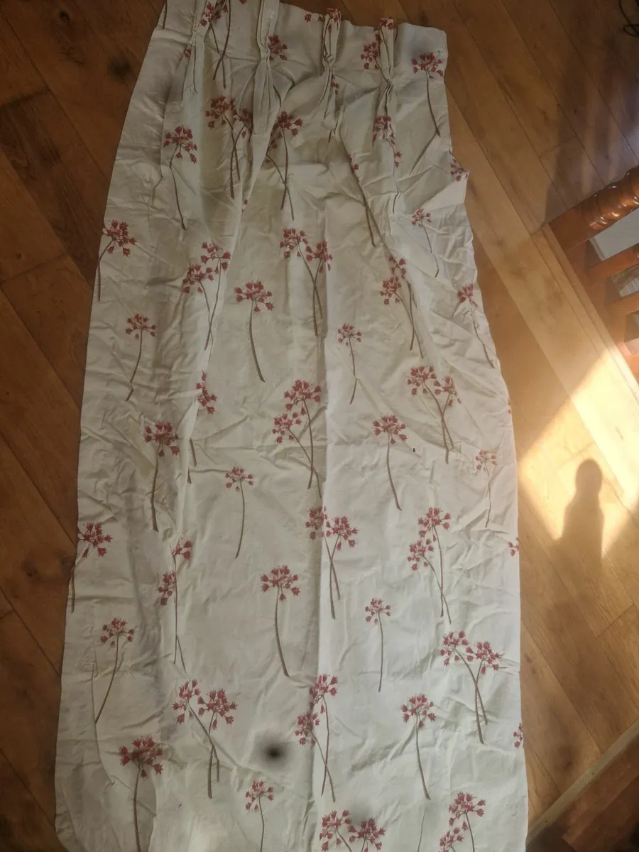 Curtains - Image 1