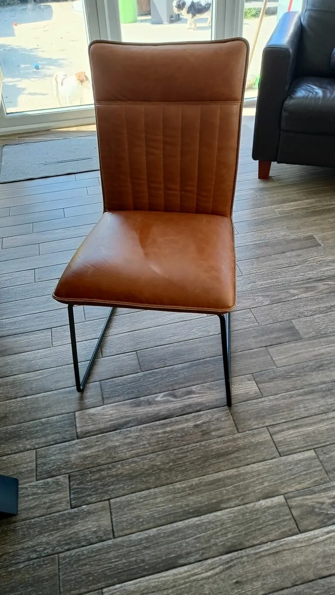 Kitchen table and 6 chairs - Image 4