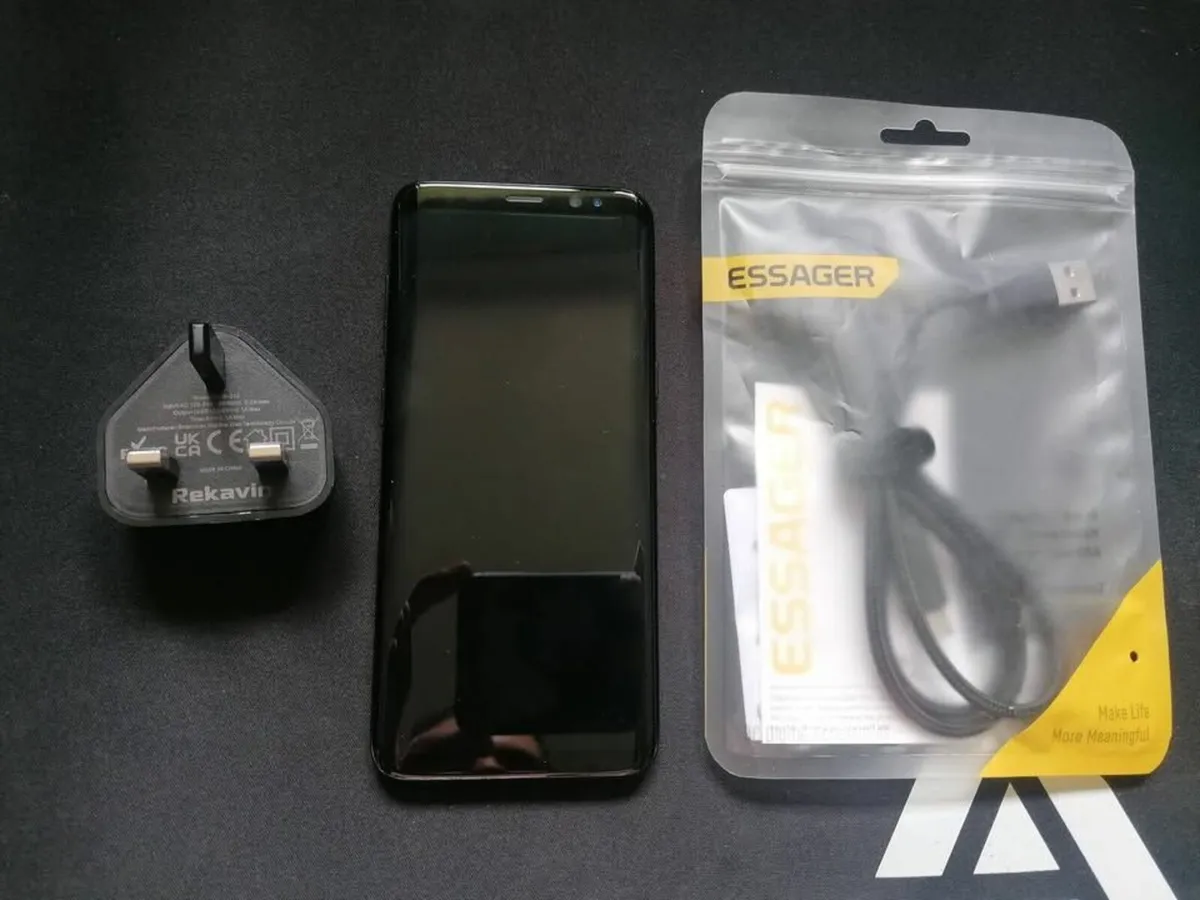 Samsung Galaxy S8 – 64GB – Unlocked – Black - Image 1