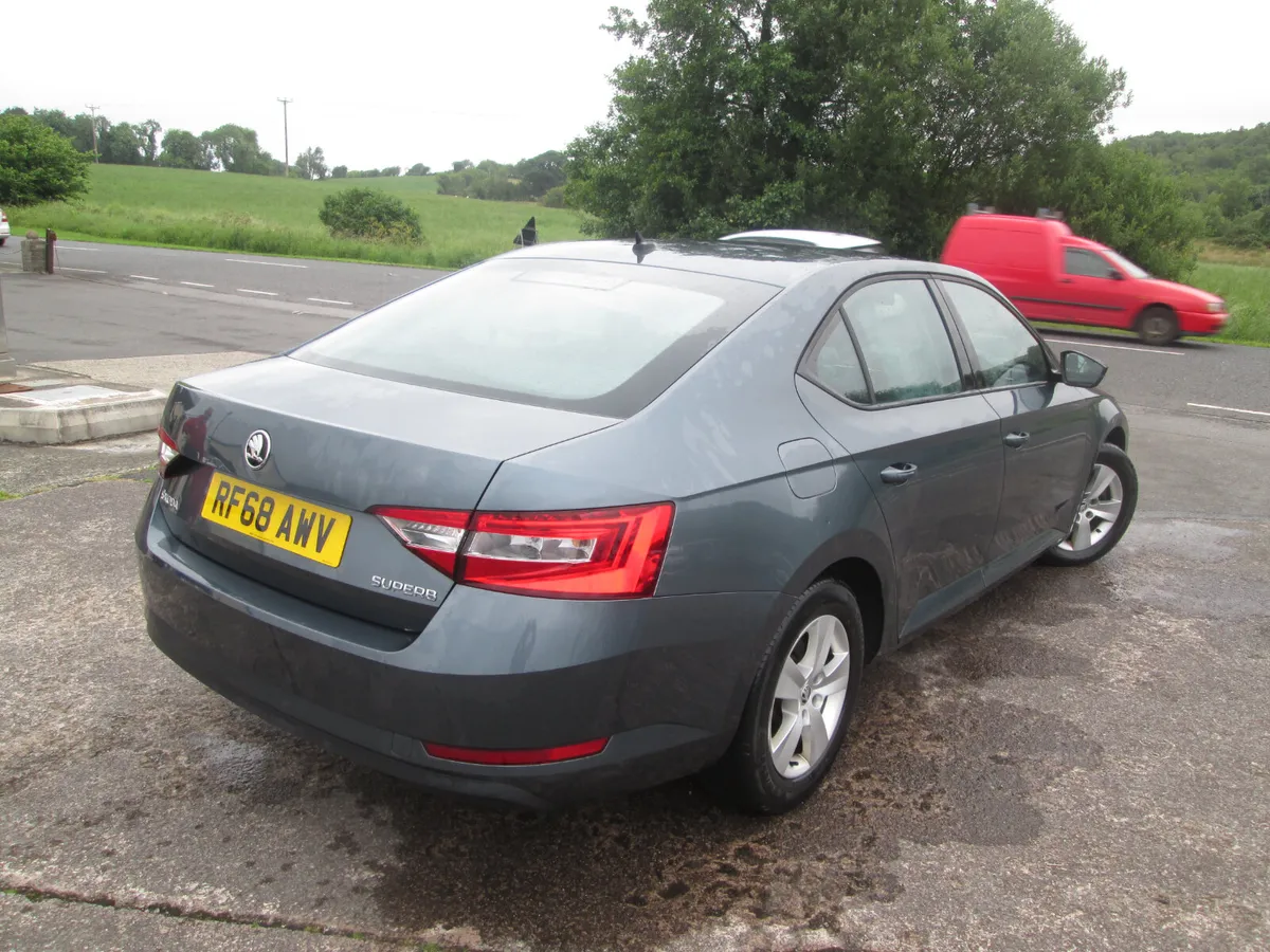 2019  SKODA  OCTAVIA  1.6  TDI  S  5DR  ESTATE - Image 4