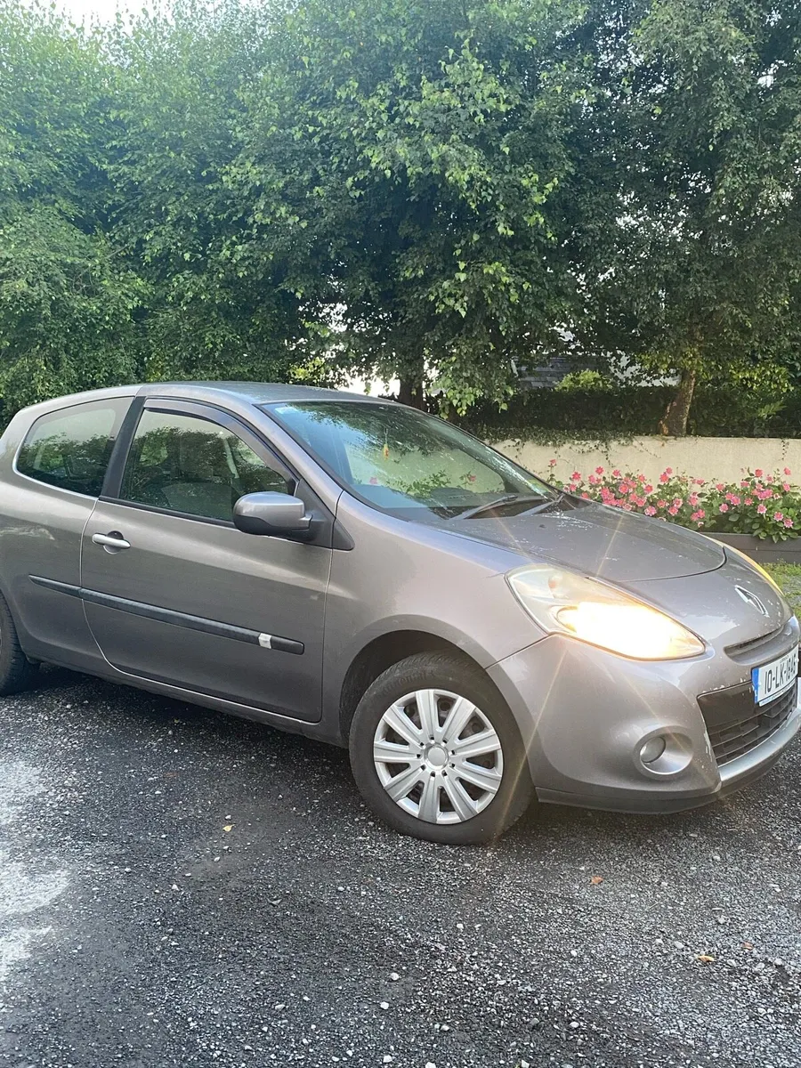 2010 Clio - Image 1