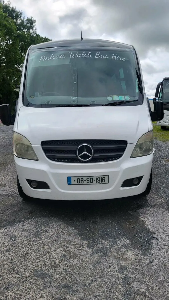 29 seater bus - Image 1