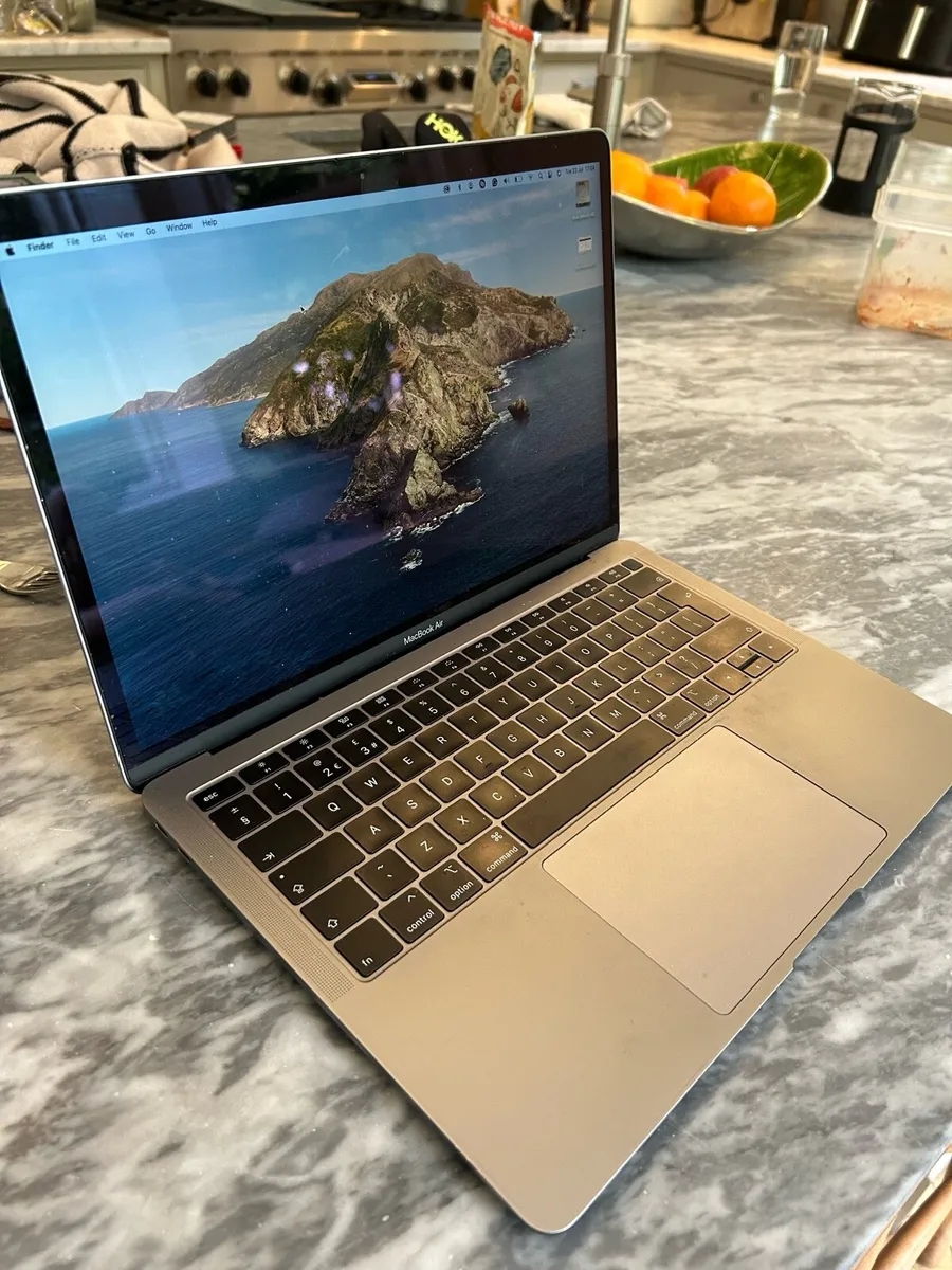 MacBook Air 2019 - Image 2