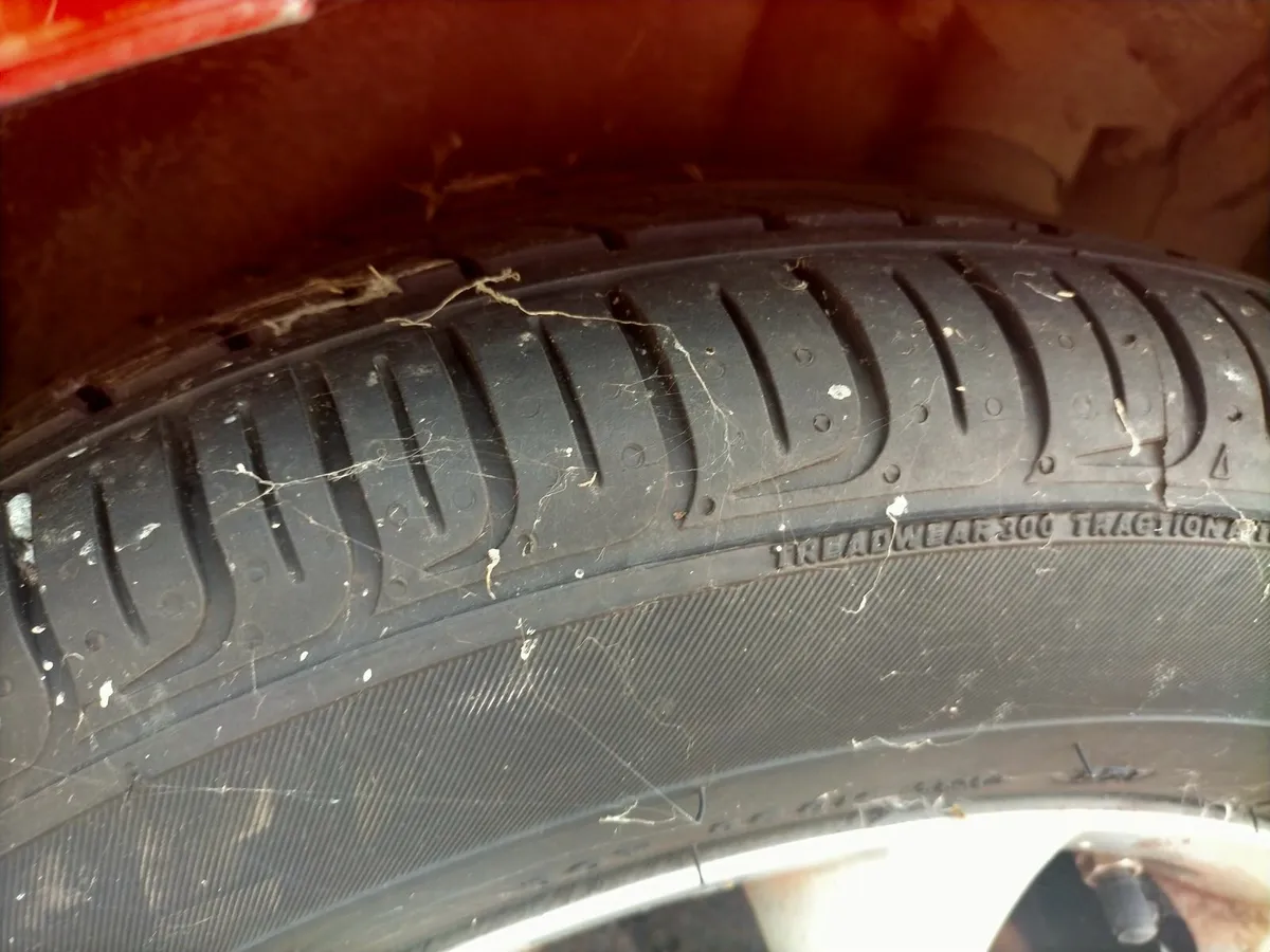 Hyundai i30 2008 - Image 1