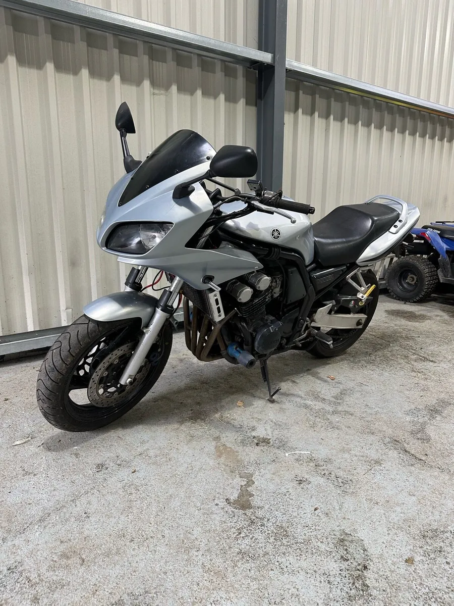 03 Yamaha fazer 600 - Image 4
