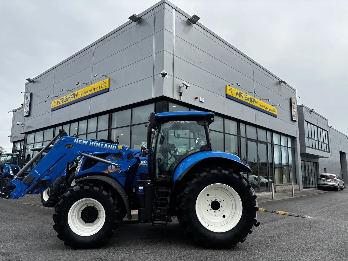 New Holland T7.225 Auto Command c/w745LA-969hrs - Image 1