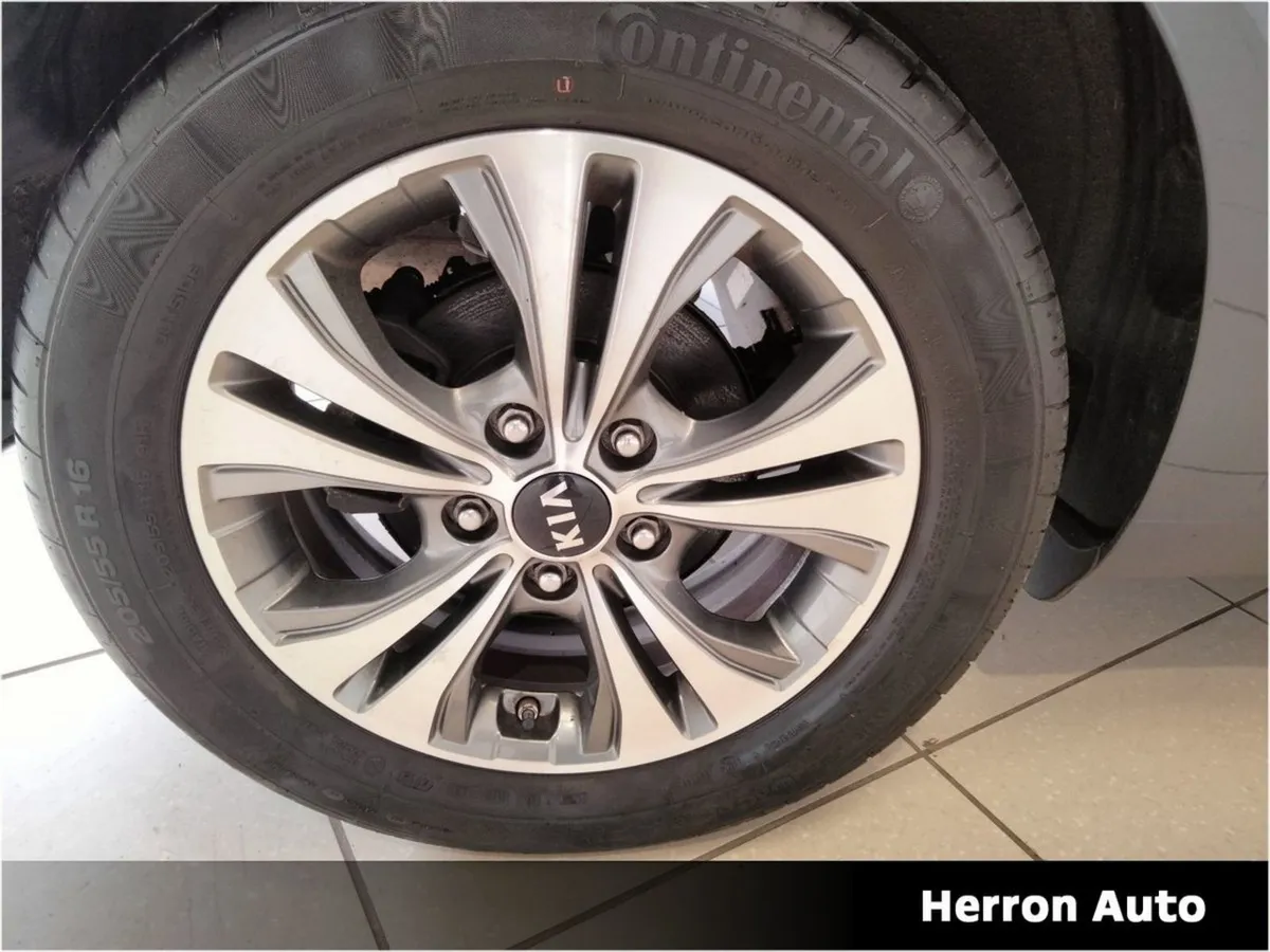 Kia Venga 1.6 Elite Auto - Image 4