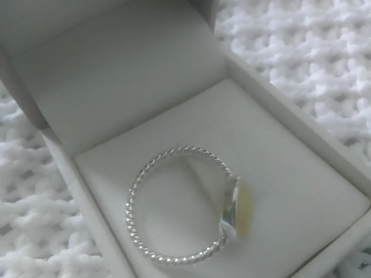 STERLING SILVER BUTTERSCOTCH AMBER RING SIZE M - Image 4