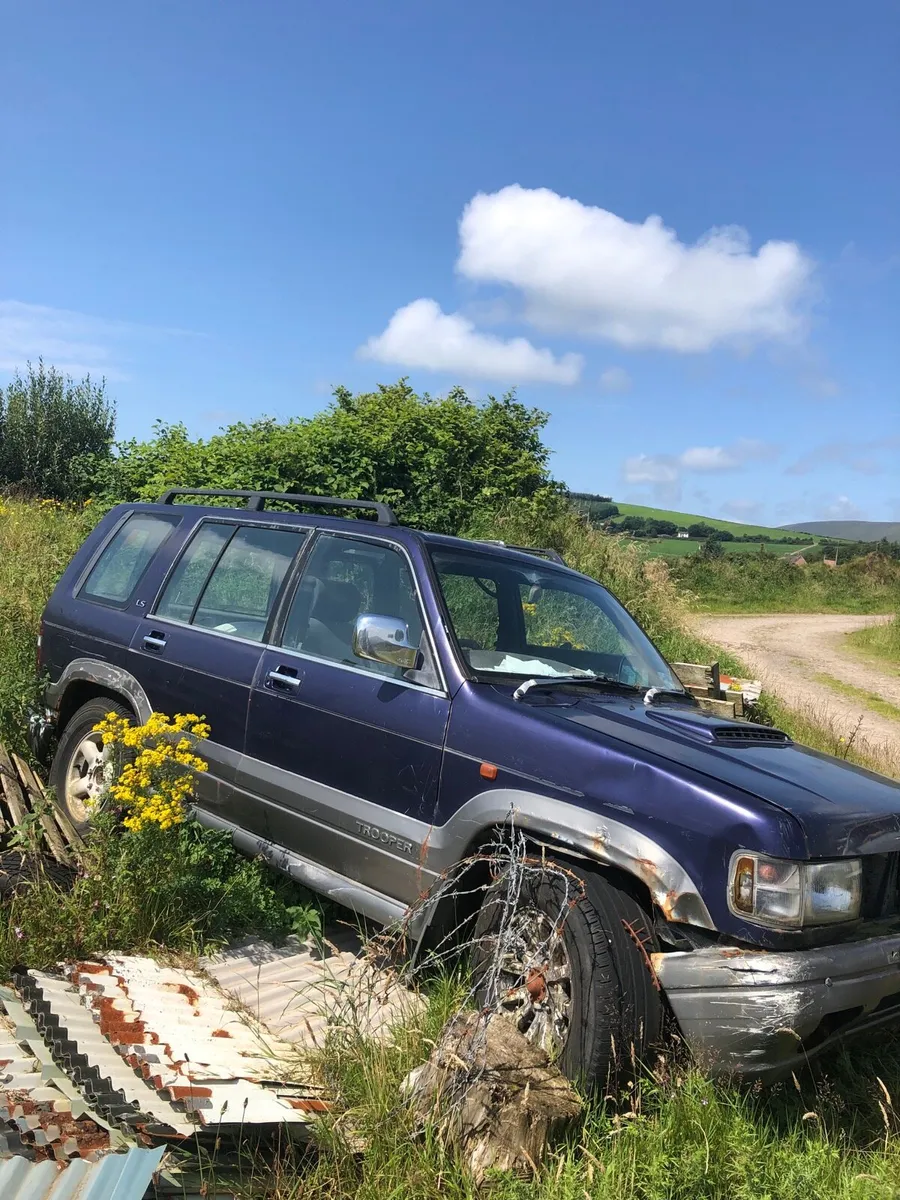 Isuzu trooper Jeep - Image 2