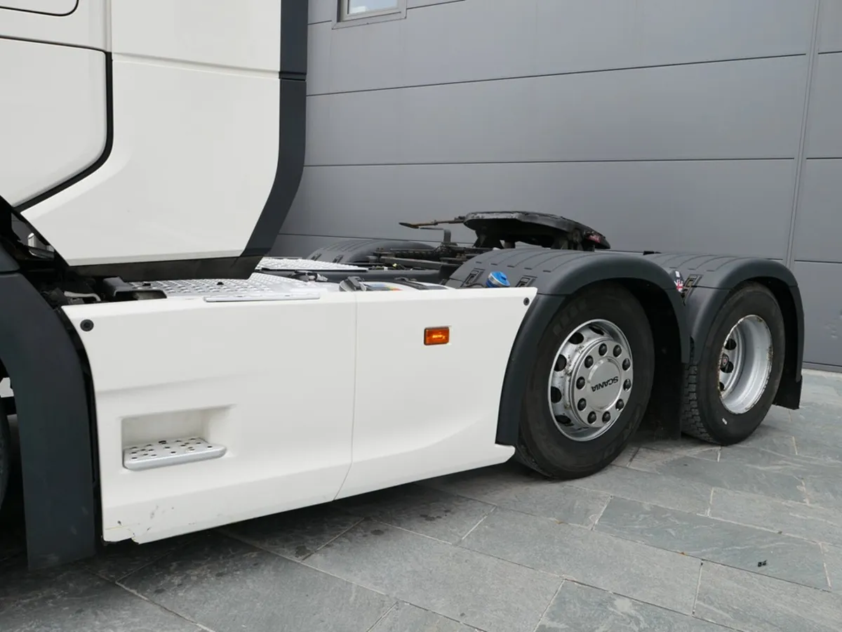 Scania S500  New Gen  6x2 Midlift Auto Gearbox - Image 4