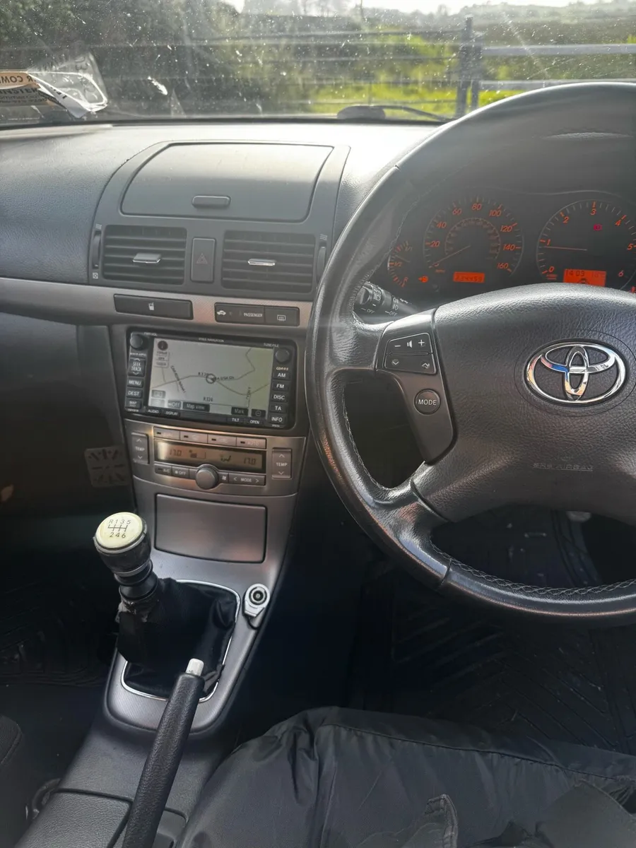 Toyota avensis TR - Image 4