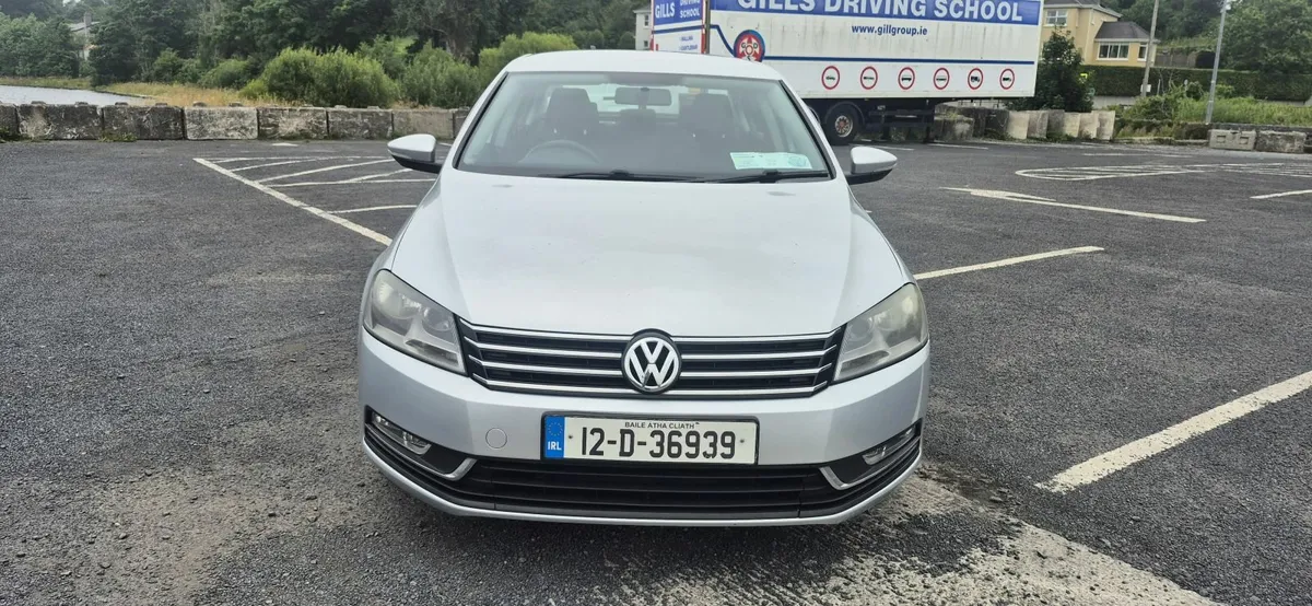 Volkswagen Passat 2012 - Image 4