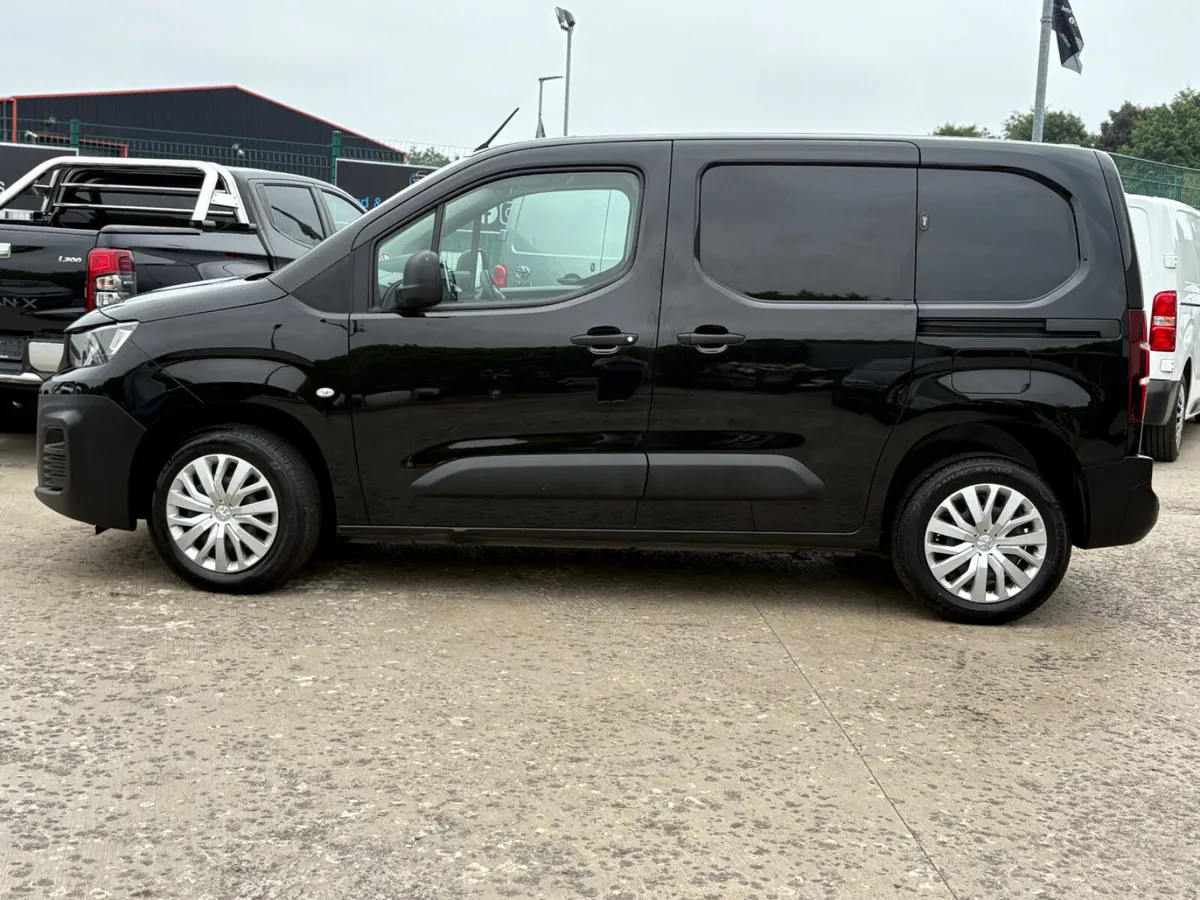 PEUGEOT PARTNER NEW MODEL 2021 - Image 2