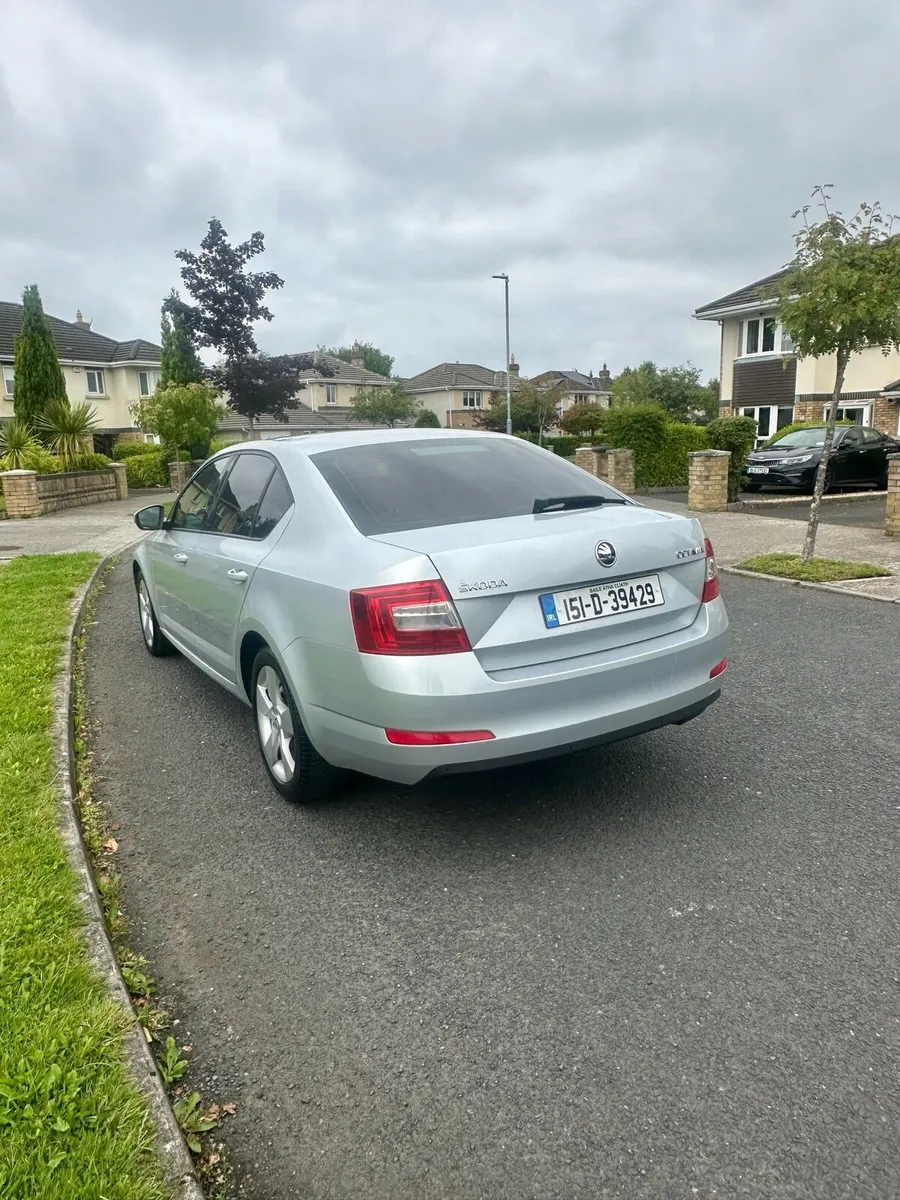 2015 Skoda Octavia 1.6 tdi 5 speed manual - Image 4