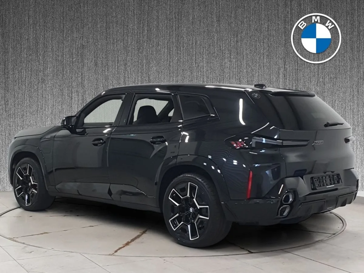 BMW XM XM 50e - Image 2