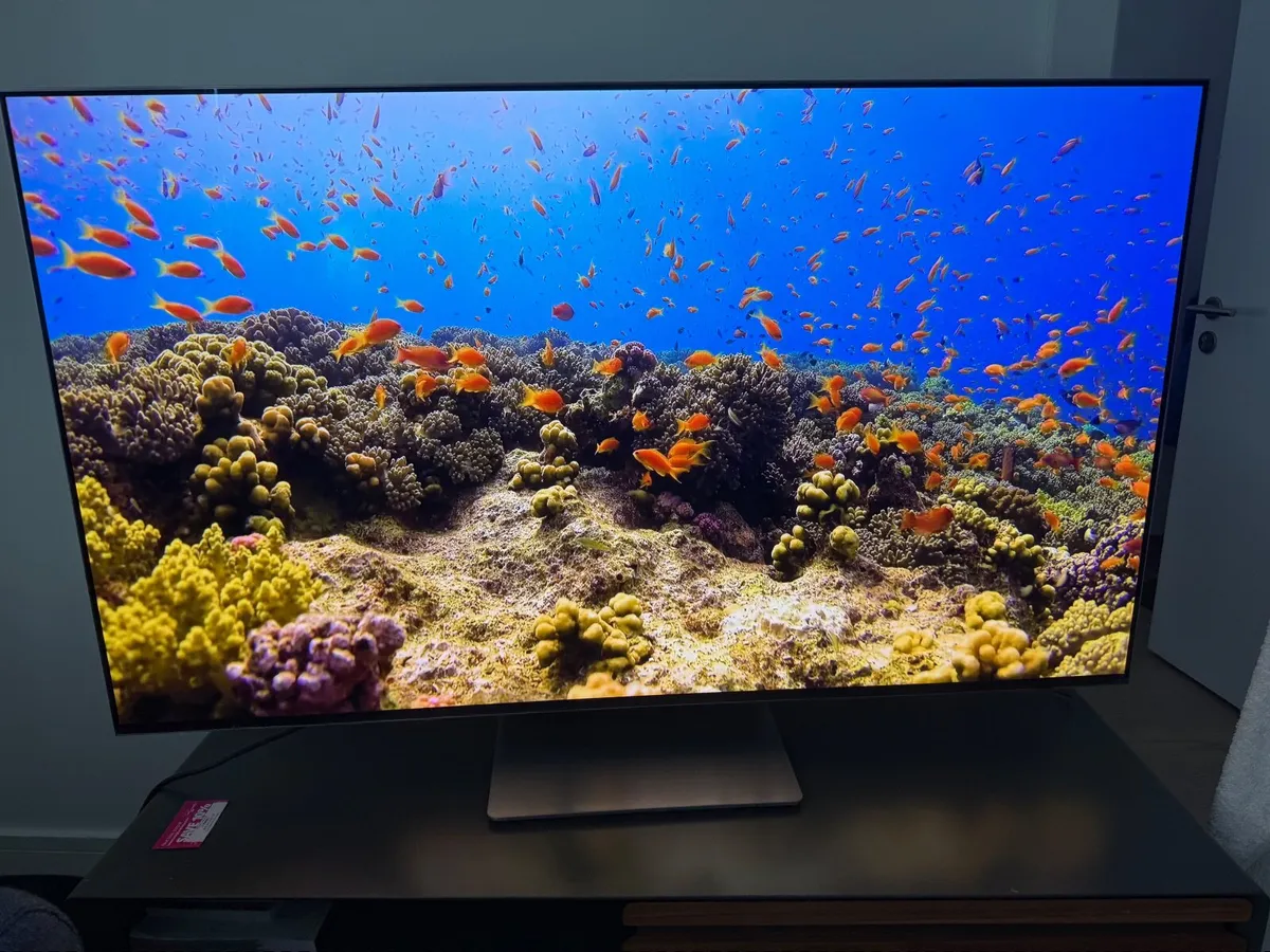 Samsung S95BA 55 TV - Image 1