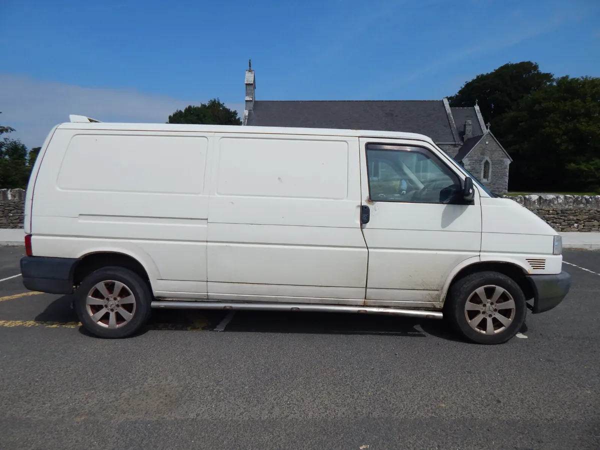 2002 Volkswagen Transporter 2.5 - Image 2