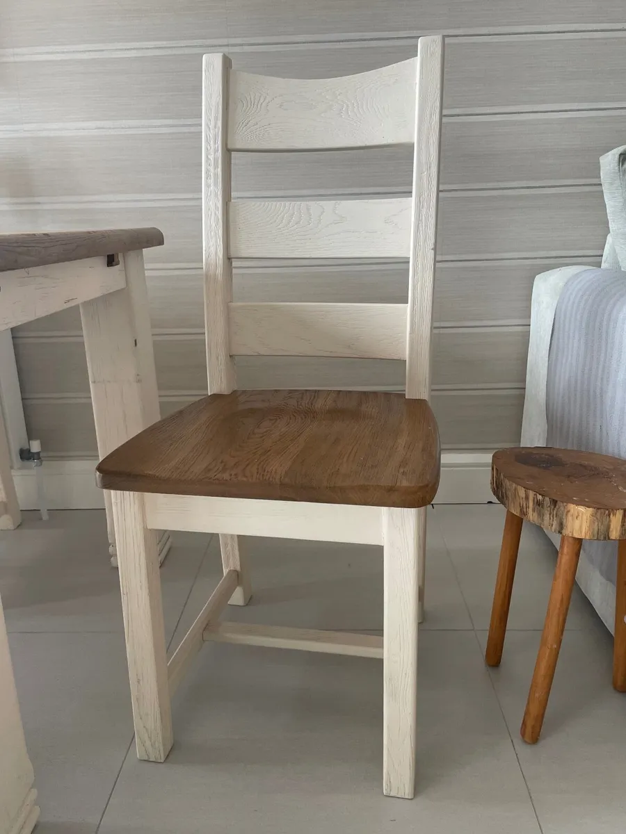 Kitchen table, bench and chairs - Image 3