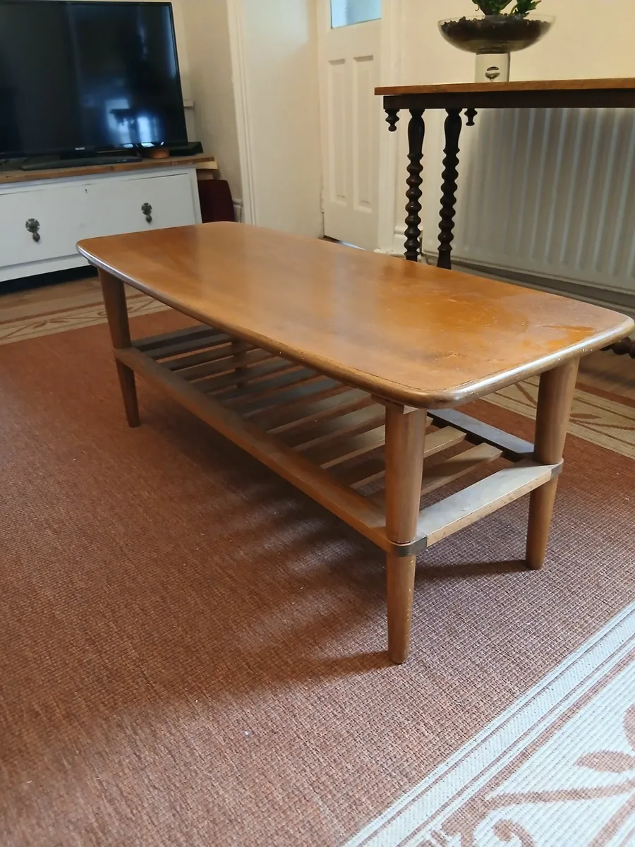 Vintage mid century 2 tier coffee table in mint co - Image 2
