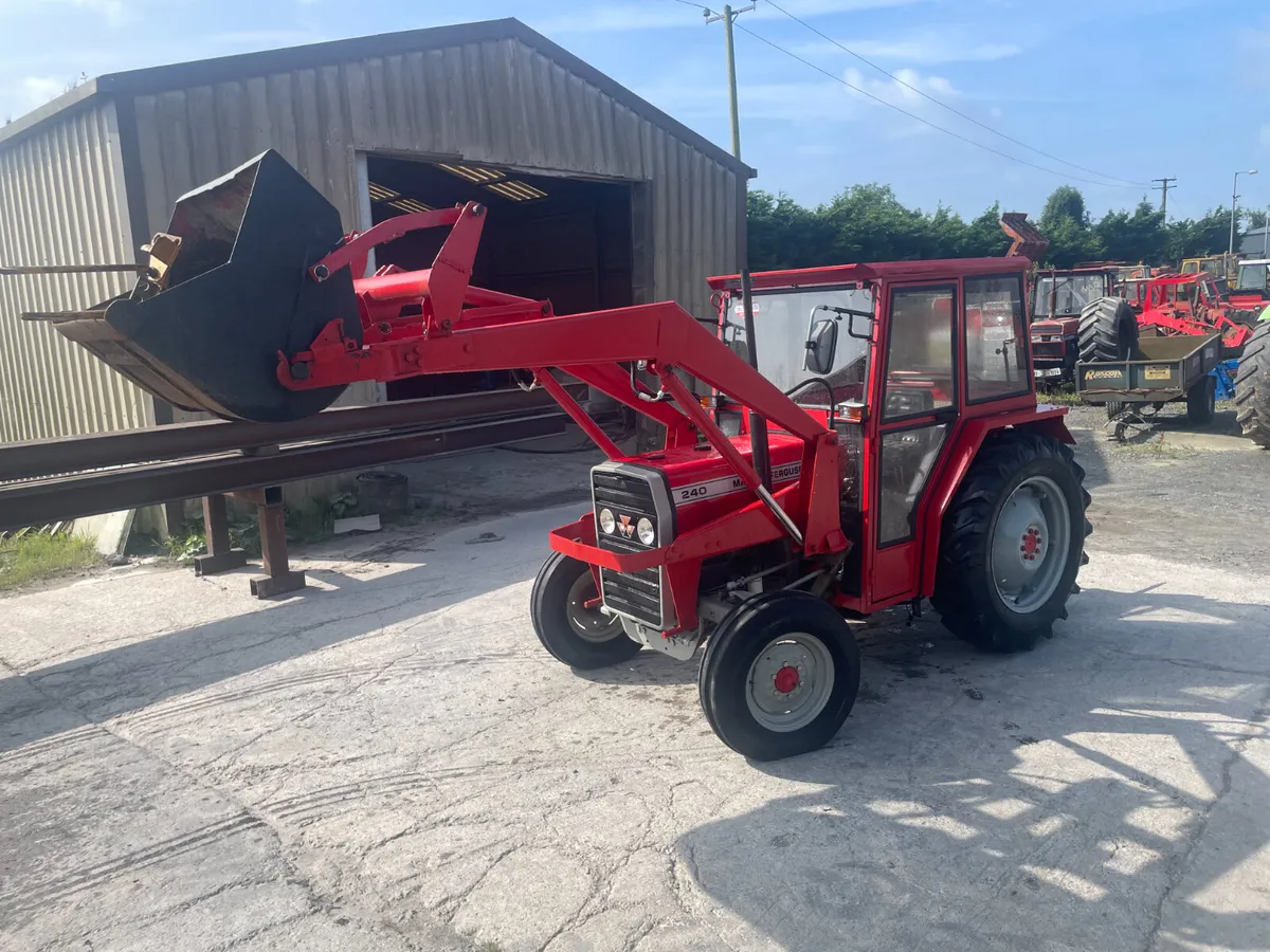 Massey Ferguson 240 - Image 1