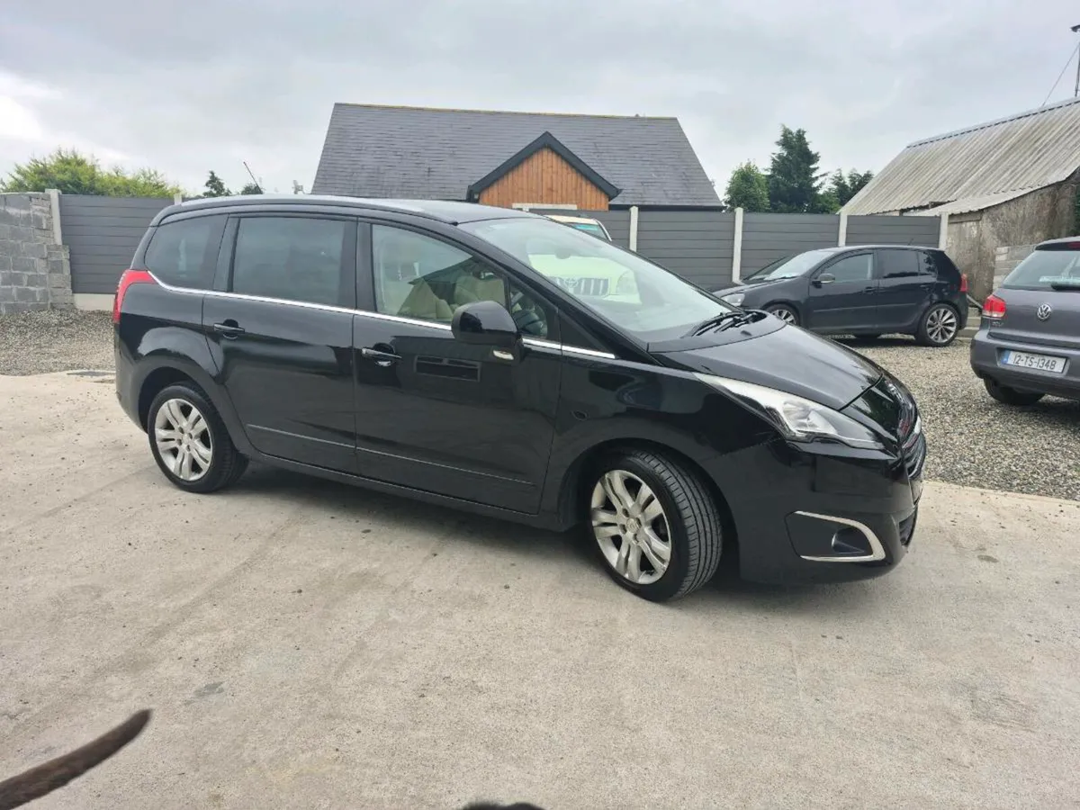 5008/Full Peugeot service history/high spec - Image 3