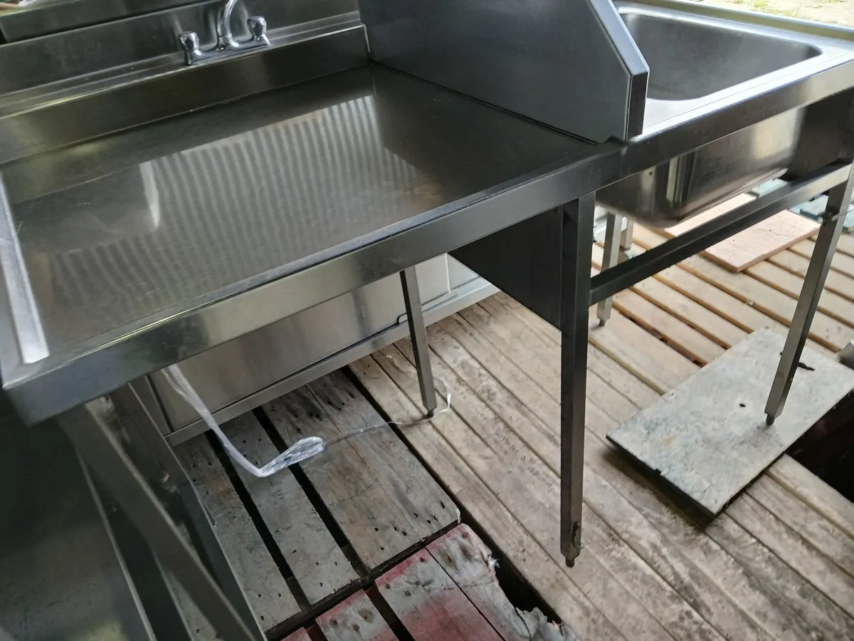 Stainless steel commrrcial sink unit drlivrted - Image 3