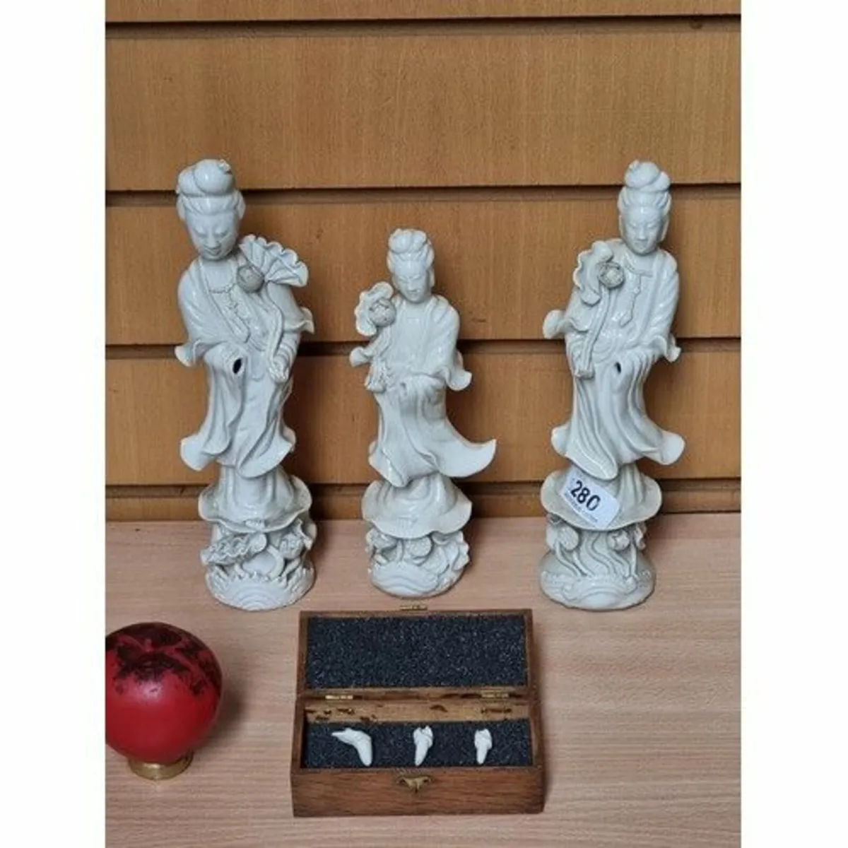 Star Lot-Luxury-Handpicked-Elegance-Antique - Image 4