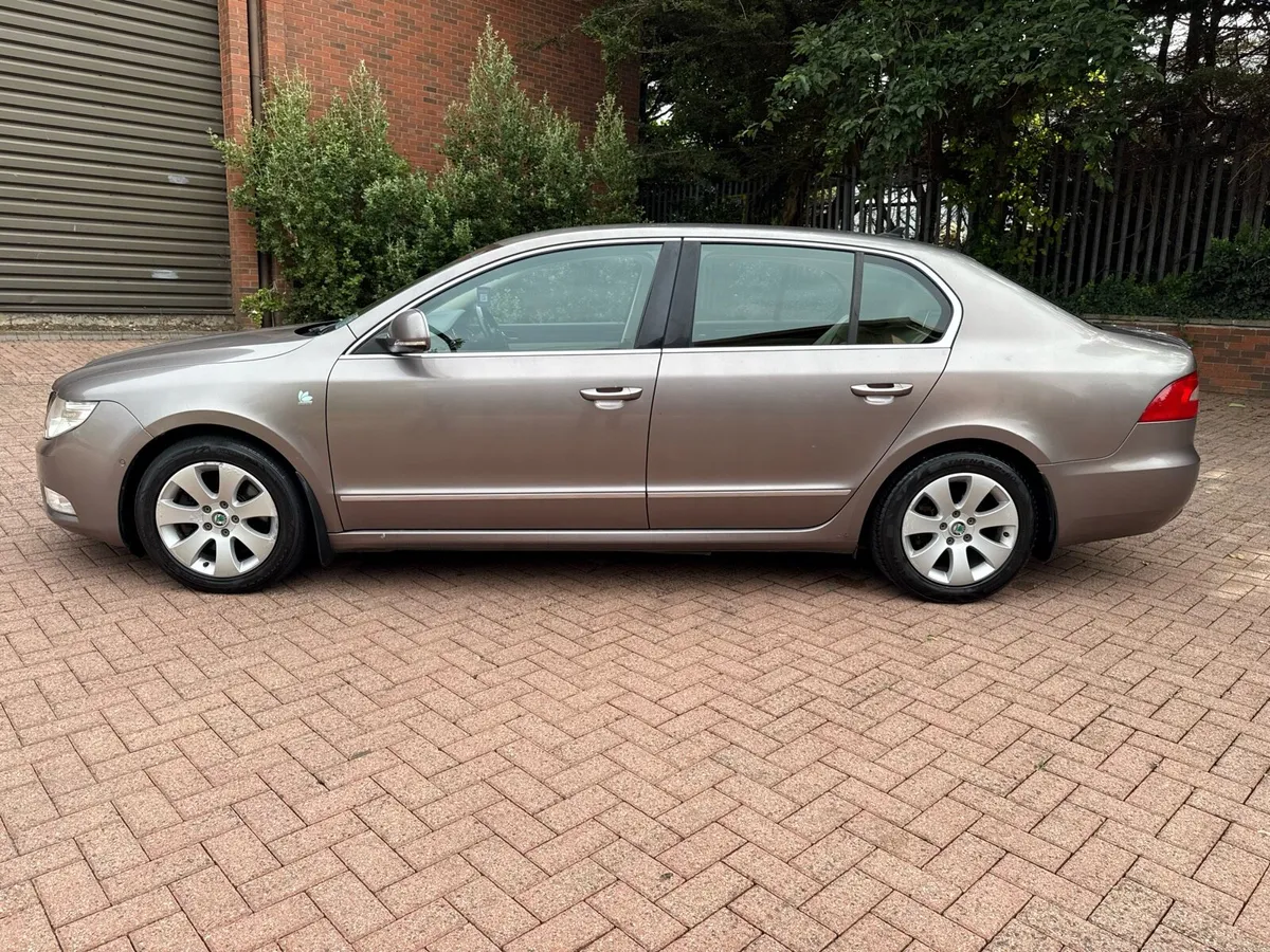 Skoda Superb - Image 3
