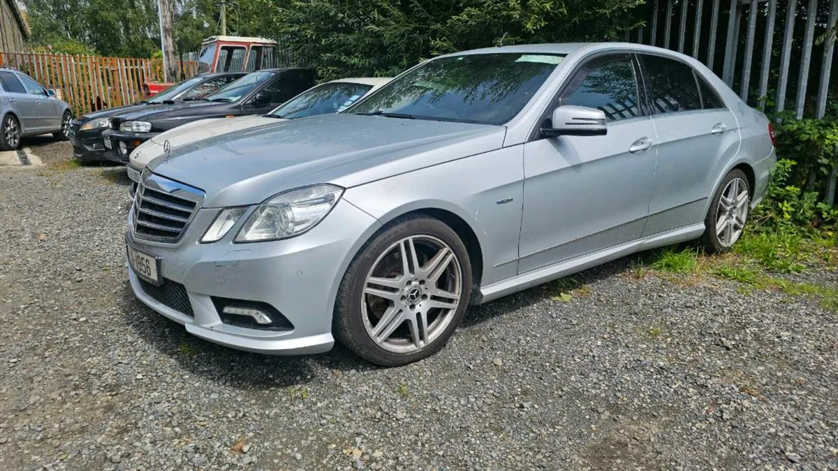 2011 MERCEDES E200 CDI - Image 1