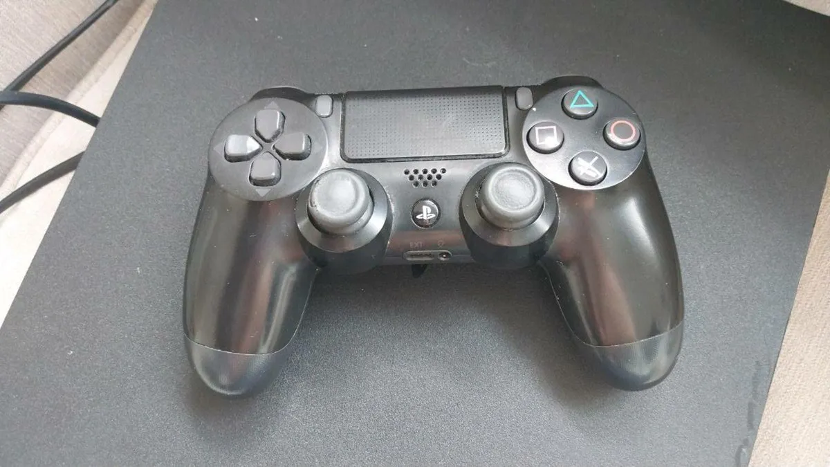 PS4 860gb slim - Image 3