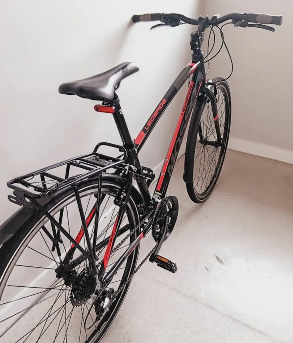 Mens Lightweight hybrid bike brand new + lock - Image 2