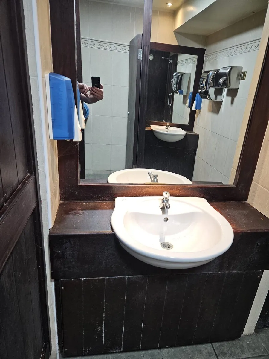 Sinks - Image 2