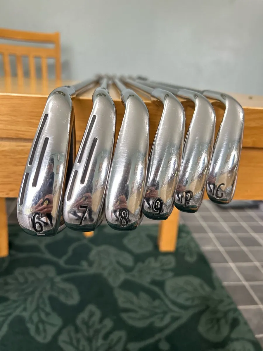 Wilson D9 Forged Graphite Iron 6-Pw + Gap Wedges - Image 1