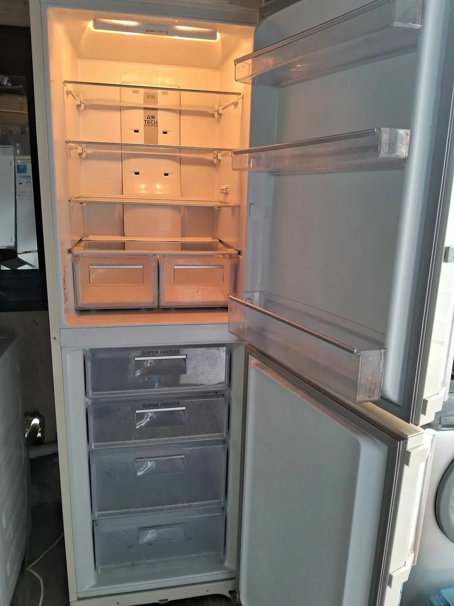 FRIDGE AND FREEZER - Image 4