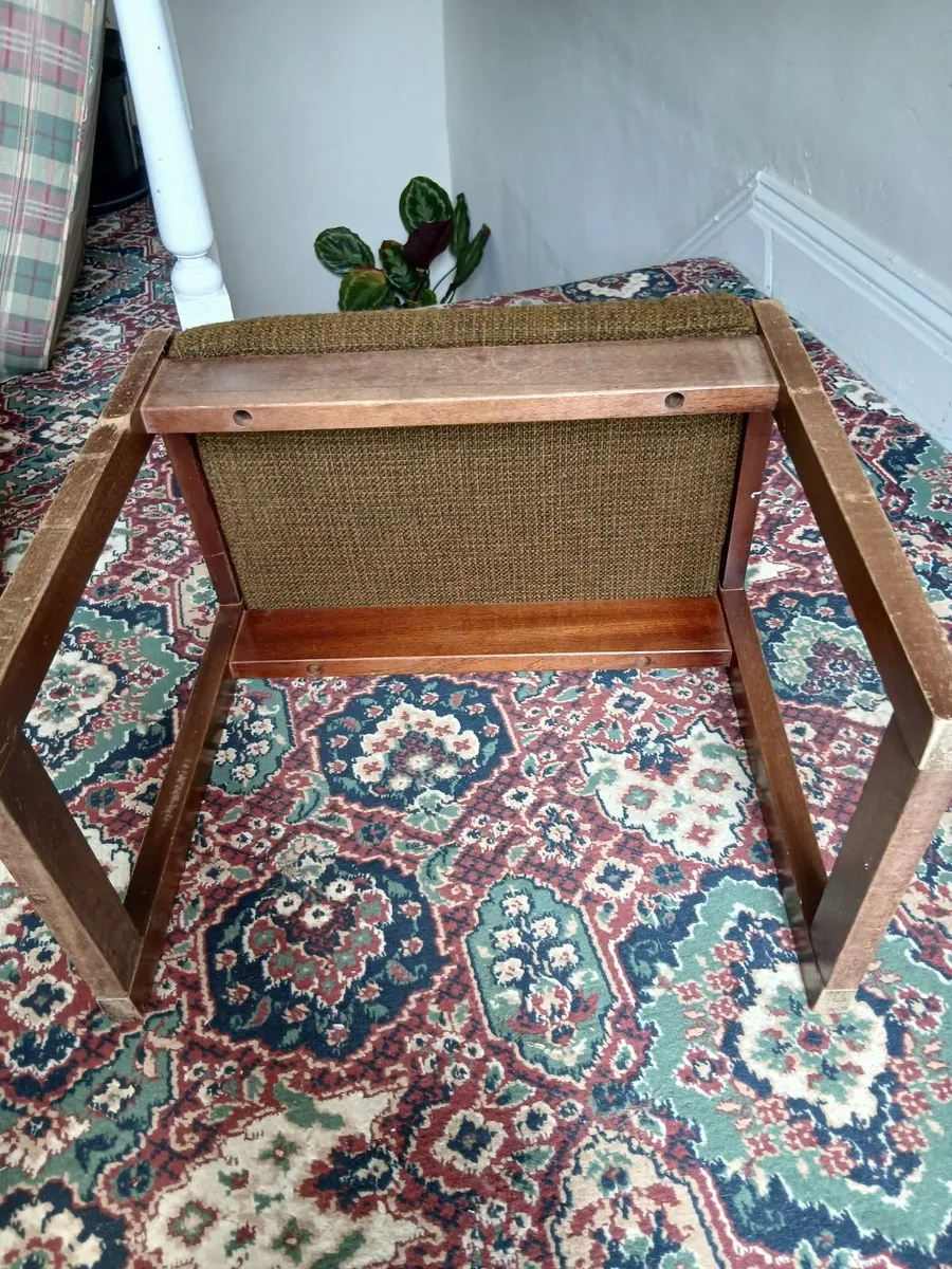 Sturdy mid century piano seat in origional fabric - Image 3