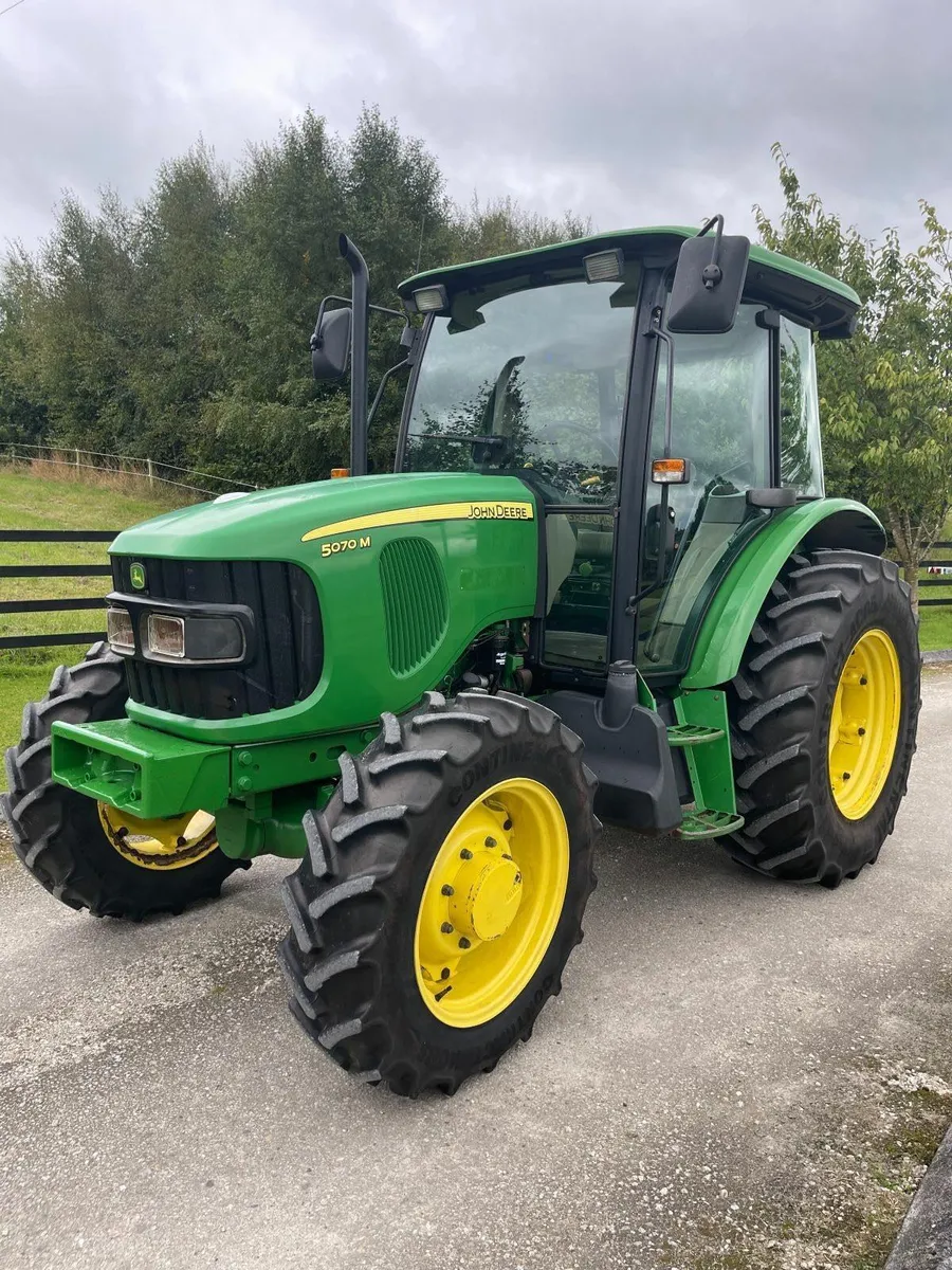 John Deere 5070M - Image 1