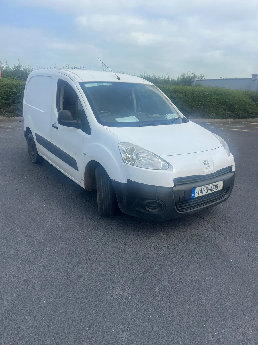 Van in test - Image 4