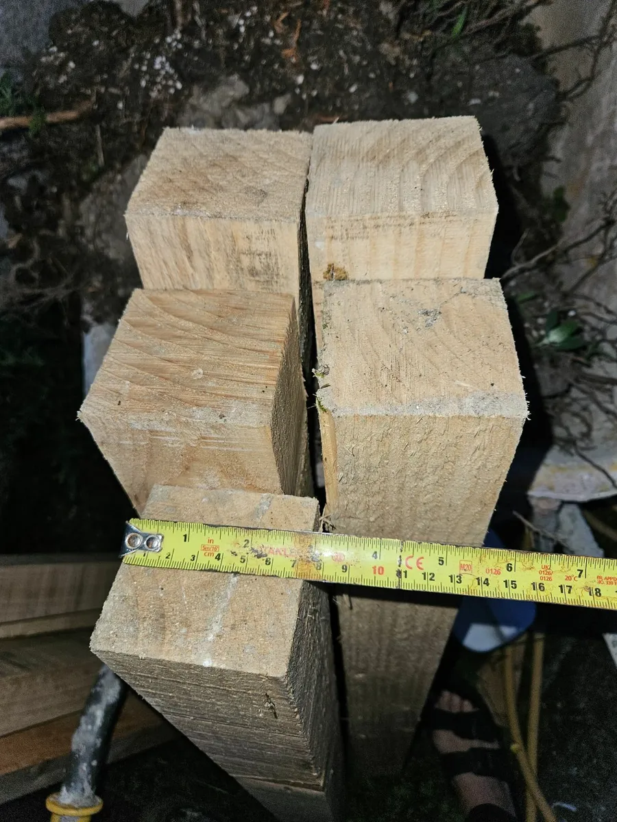 Post wood - Image 1