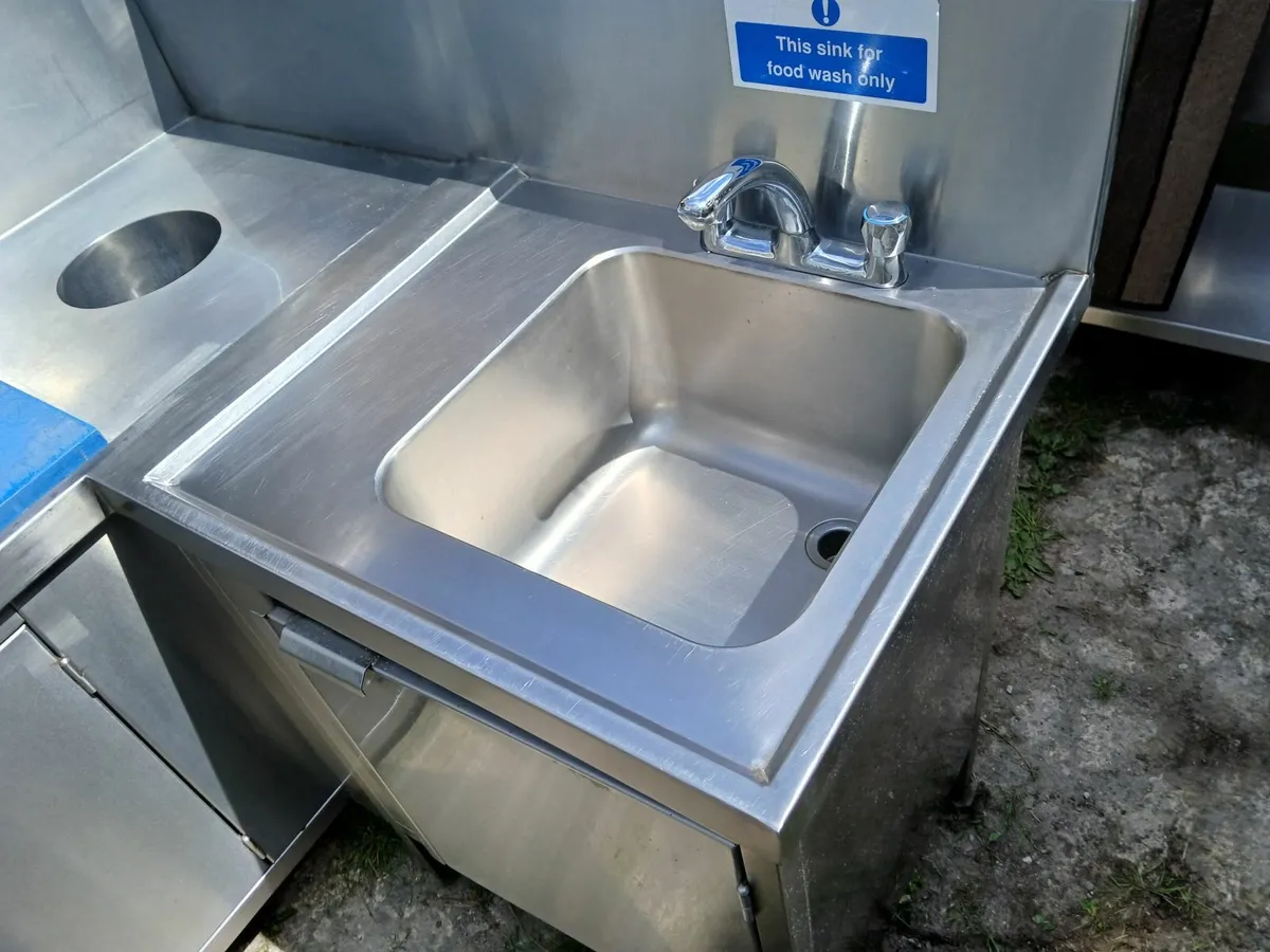 Stainless steel cabbinet butchers /fish cabbinet - Image 1