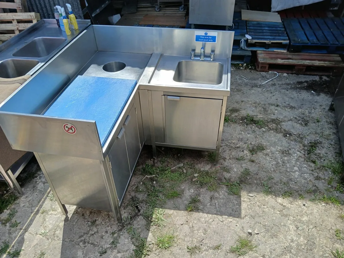 Stainless steel cabbinet butchers /fish cabbinet - Image 3
