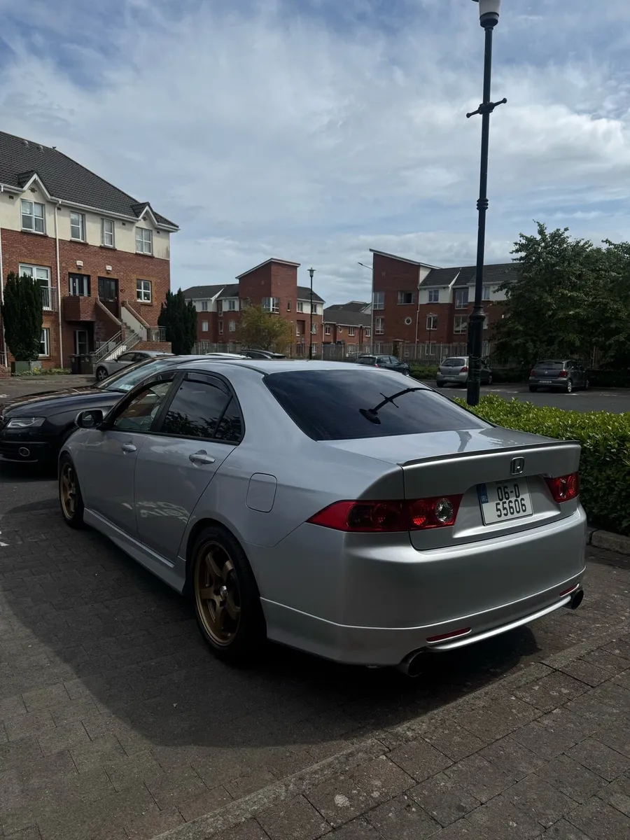 Honda Accord cl7 6 speed (on hold deposit taken) - Image 3