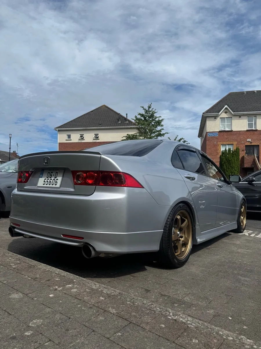 Honda Accord cl7 6 speed (on hold deposit taken) - Image 4