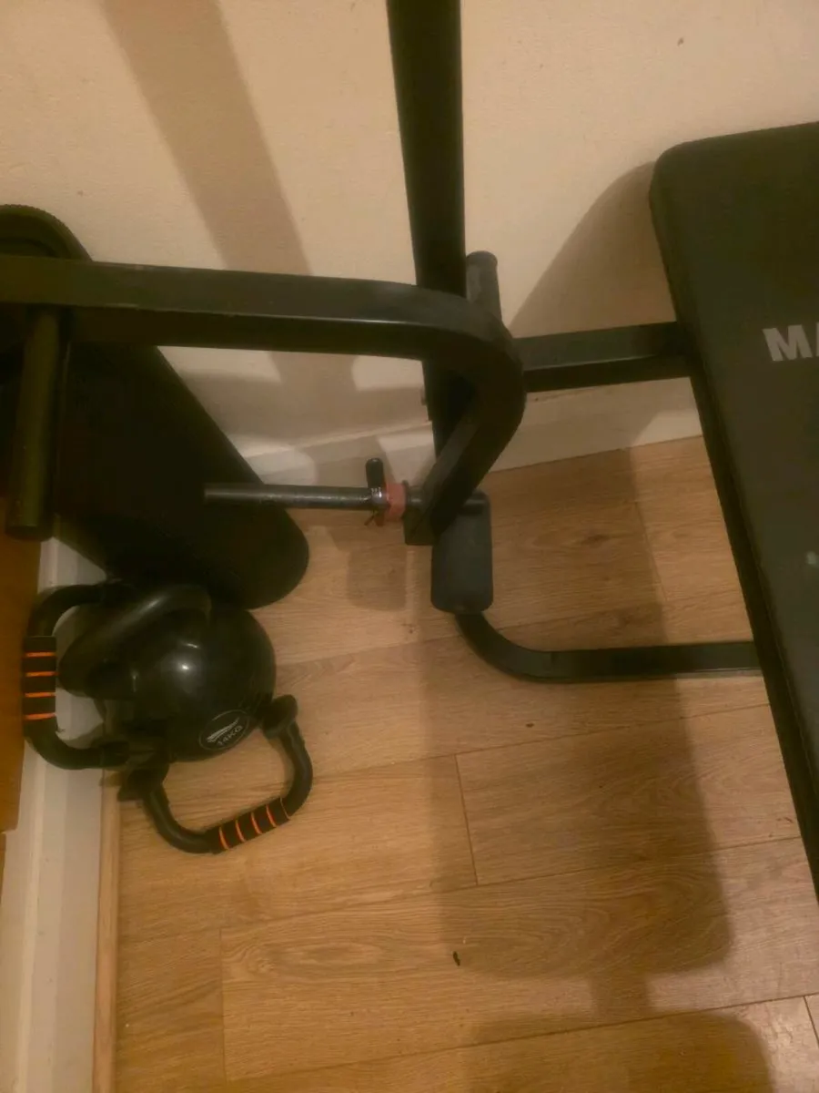 BENCH WITH 20KG WEIGHT & BAR - Image 4