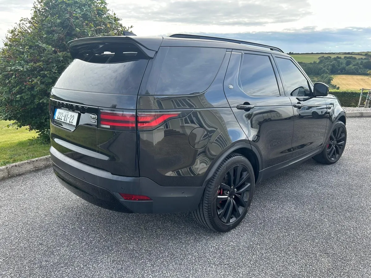 2022 Land Rover Discovery Campaign Edition SE - Image 2