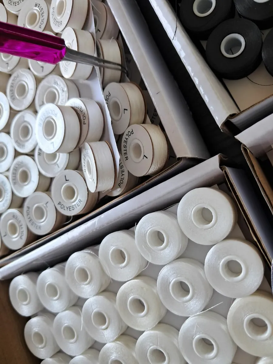 BROTHER EMBROIDERY MACHINE - Image 4
