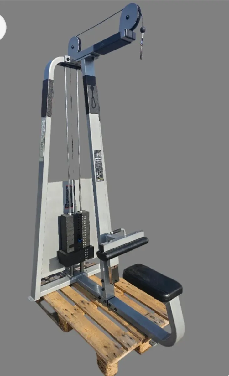 Precor Icarian lat pulldown - Image 3