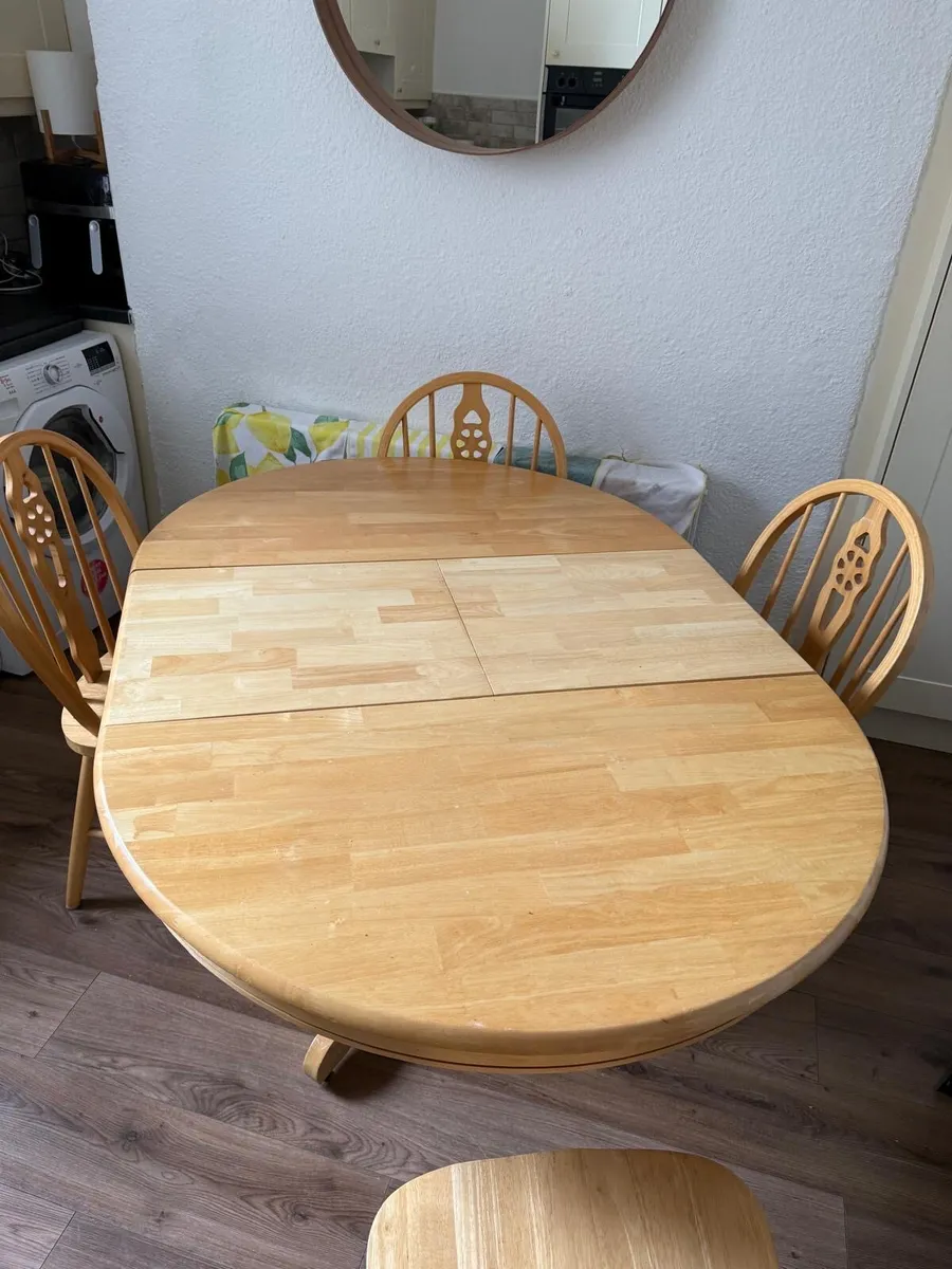 Mid-century kitchen table and 6 dining chairs - Image 4