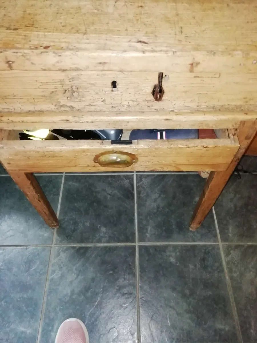 Antique Pine Teacher's desk - Image 1